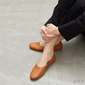 Everlane Women's “Dayglove” Tan Flats